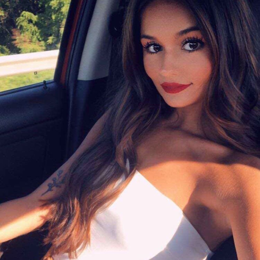 Meet your Posher, Tia